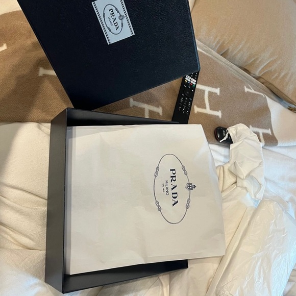 Prada Medium Antique Nappa Leather Top Handle Bag - Picture 5 of 6